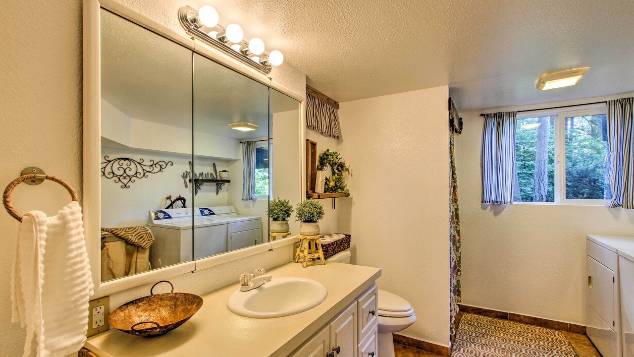 Photo of Bathroom in Anderson Island
