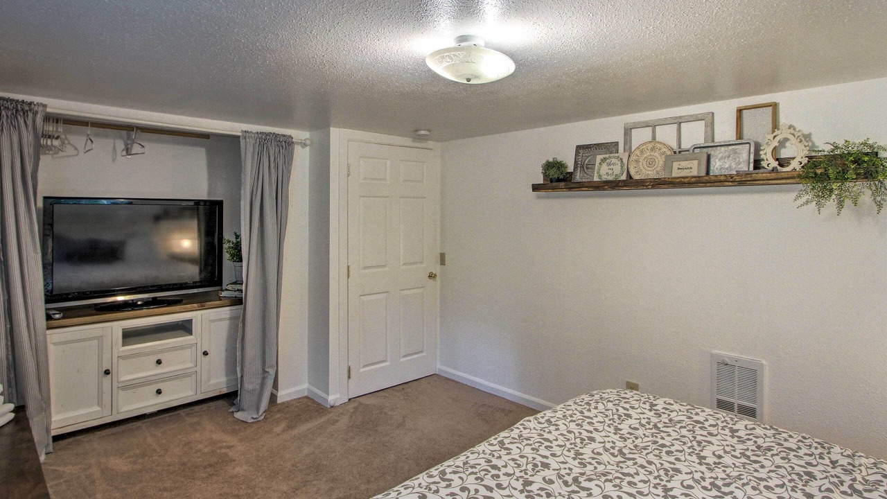 Photo of Bedroom in Anderson Island