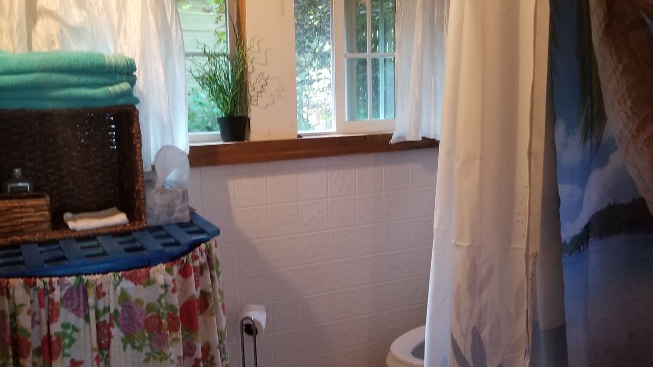 Photo of Bathroom in Point Roberts