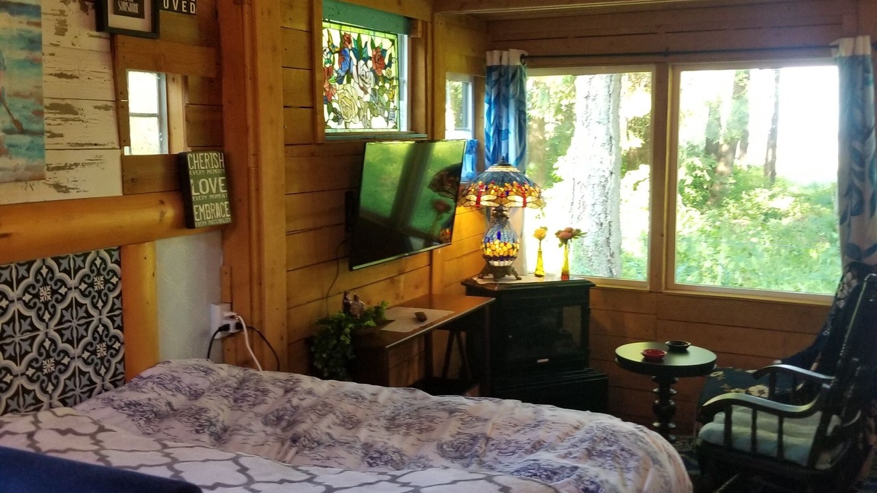 Photo of Bedroom in Point Roberts