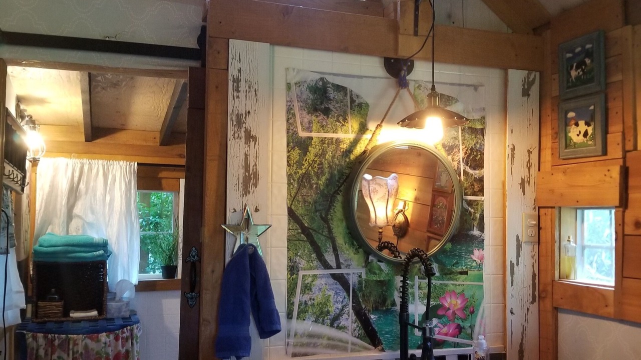 Photo of Bathroom in Point Roberts