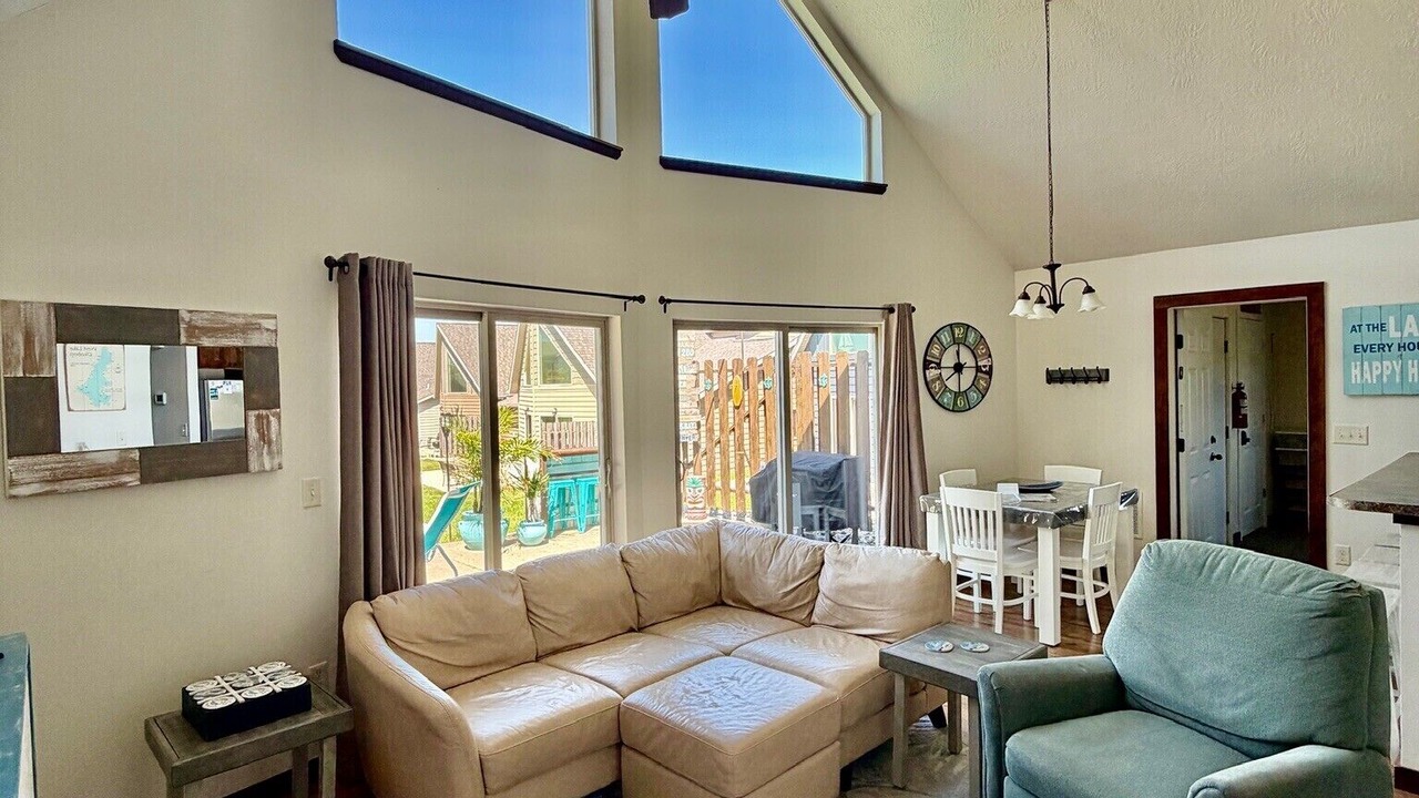 Photo of Livingroom in Spirit Lake