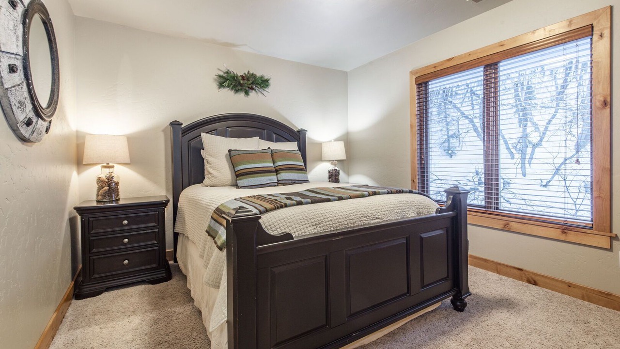 Photo of Bedroom in Sundance