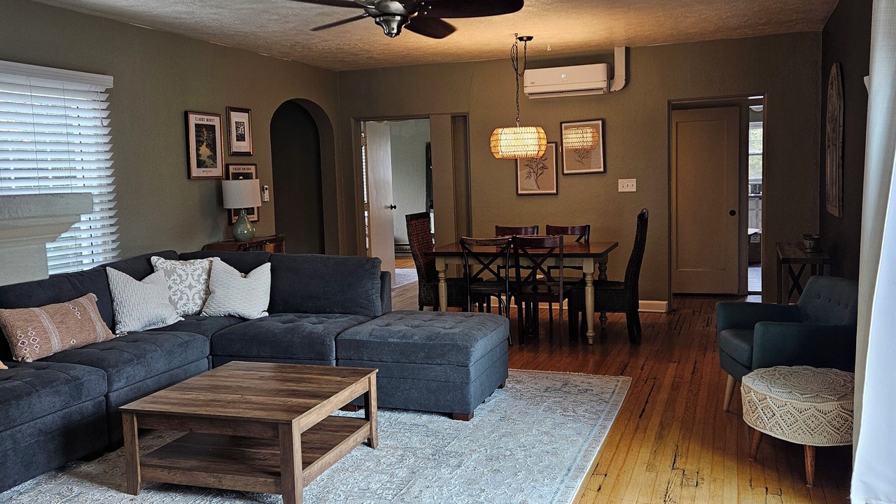 Photo of Livingroom in Albion