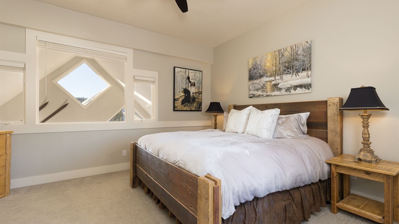 Photo of Bedroom in Saddle Ridge