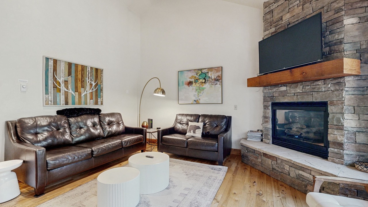 Photo of Livingroom in Big Sky