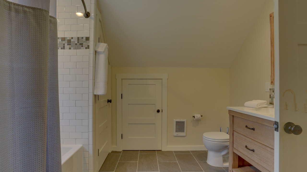 Photo of Bathroom in White Salmon