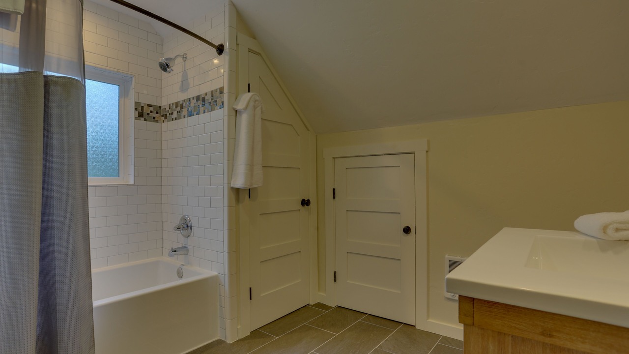 Photo of Bathroom in White Salmon