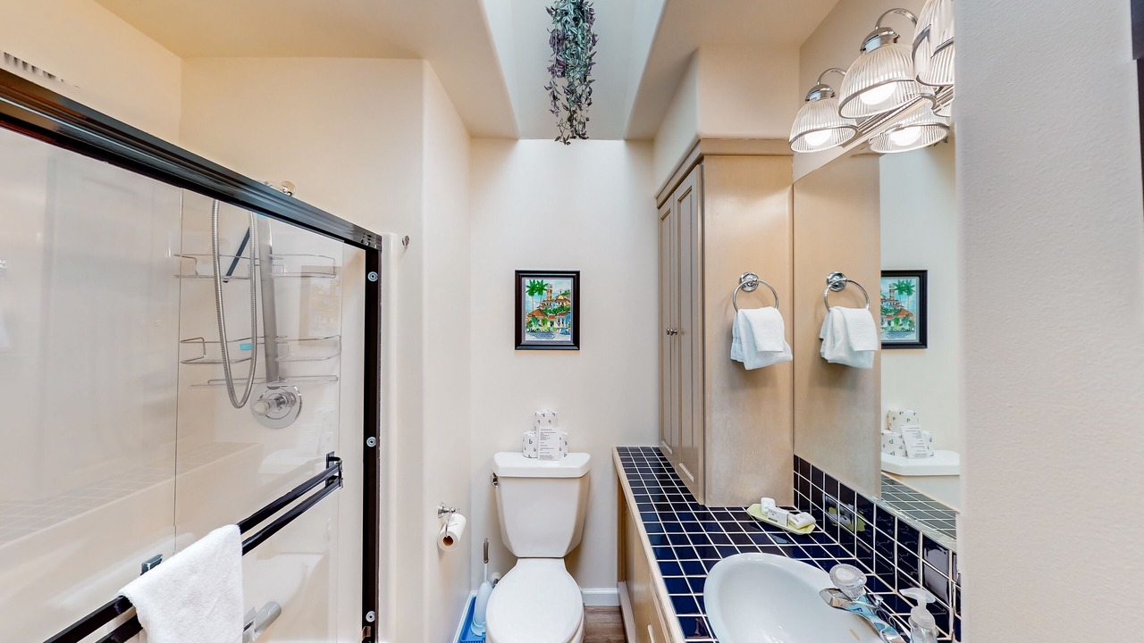 Photo of Bathroom in Manson