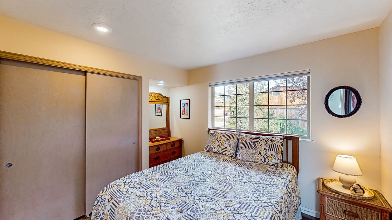Photo of Bedroom in Manson