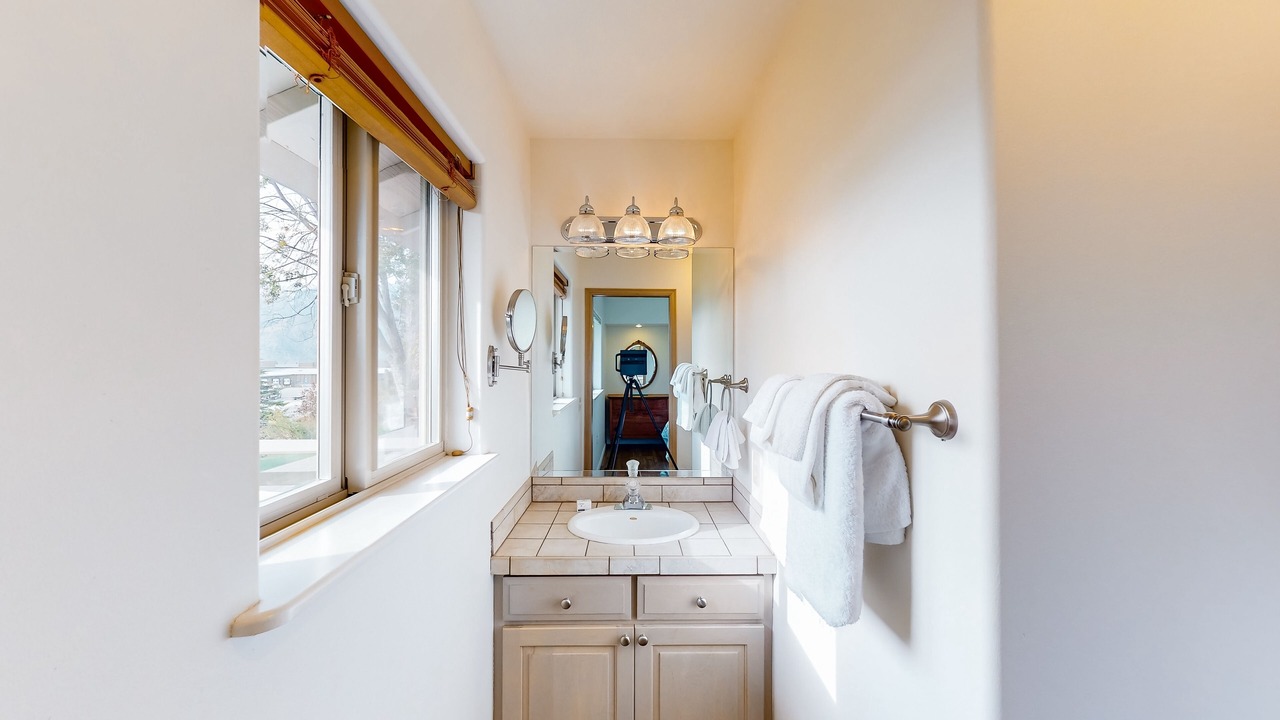 Photo of Bathroom in Manson