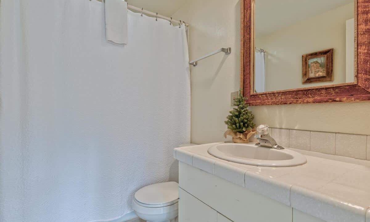 Photo of Bathroom in Sunriver