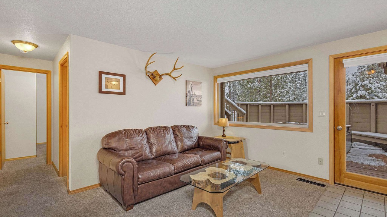 Photo of Livingroom in Sunriver