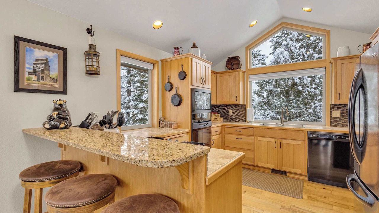 Photo of Kitchen in Sunriver