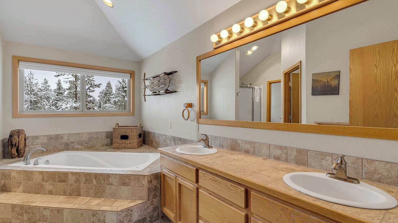 Photo of Bathroom in Sunriver