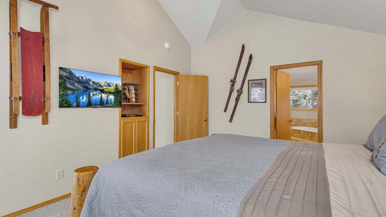 Photo of Bedroom in Sunriver