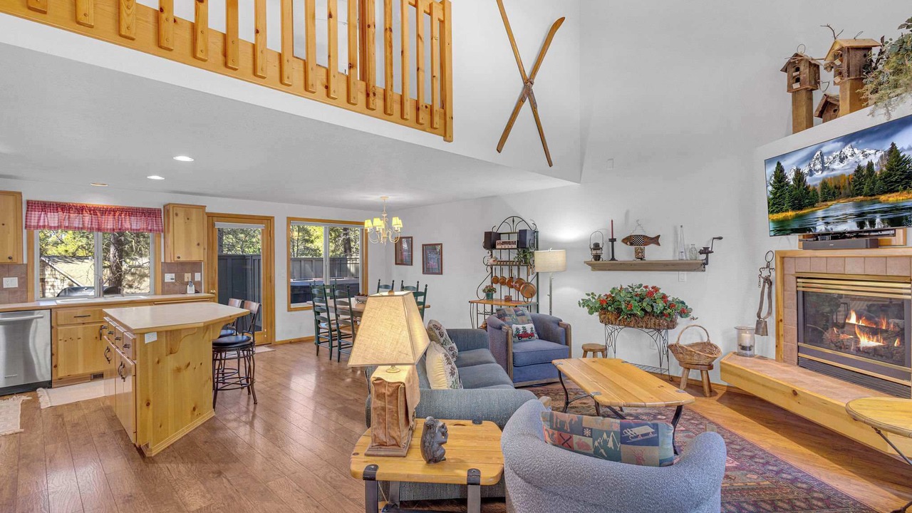 Photo of Livingroom in Sunriver