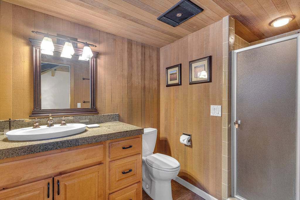 Photo of Bathroom in Sunriver