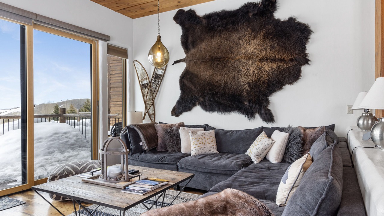 Photo of Livingroom in Spring Creek Ranch