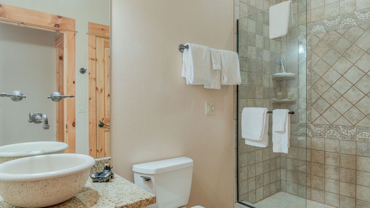 Photo of Bedroom in Sunriver