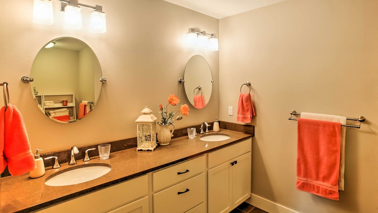 Photo of Bathroom in Garden District