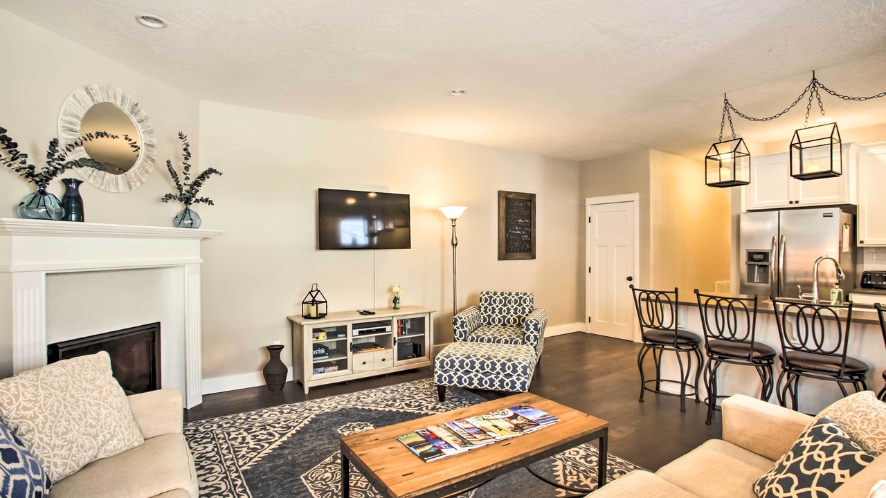 Photo of Bedroom in Garden District