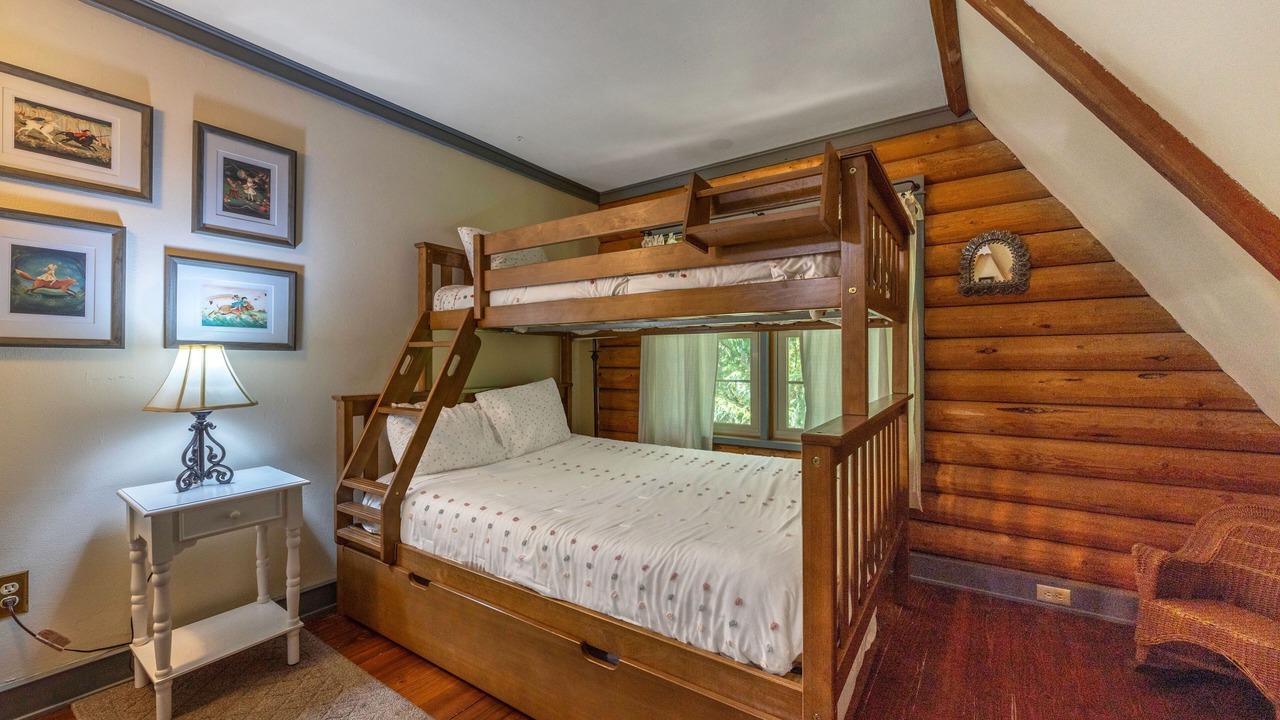 Photo of Bedroom in Hood River