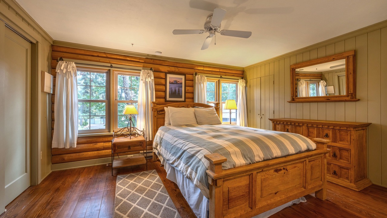 Photo of Bedroom in Hood River
