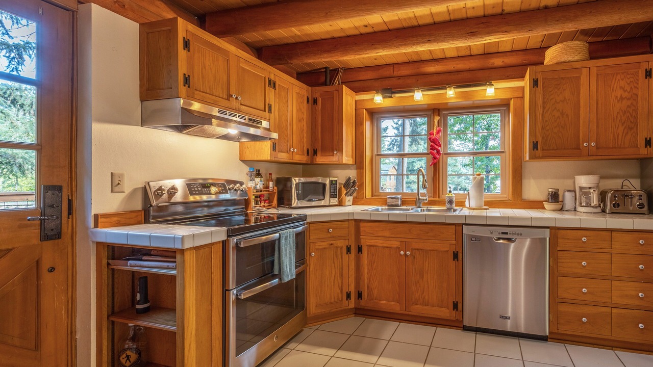 Photo of Kitchen in Hood River