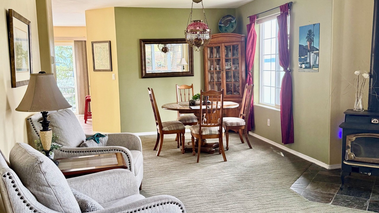 Photo of Livingroom in Harrison