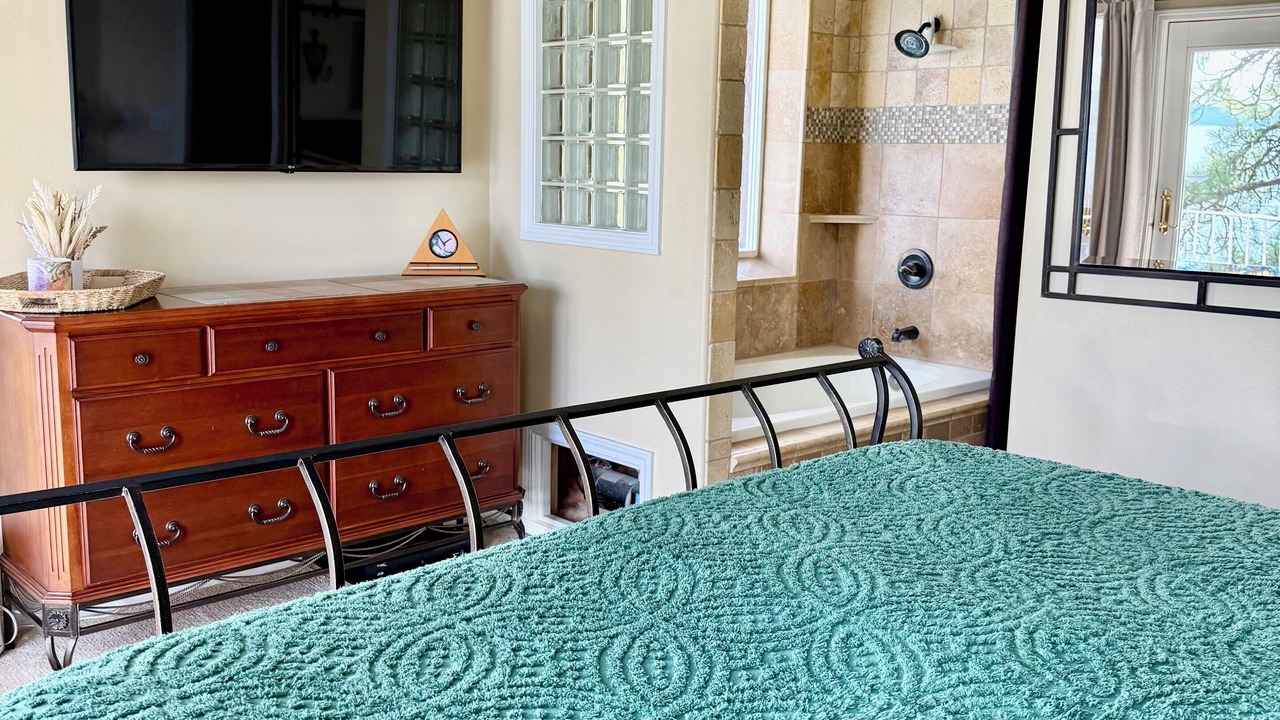 Photo of Bedroom in Harrison