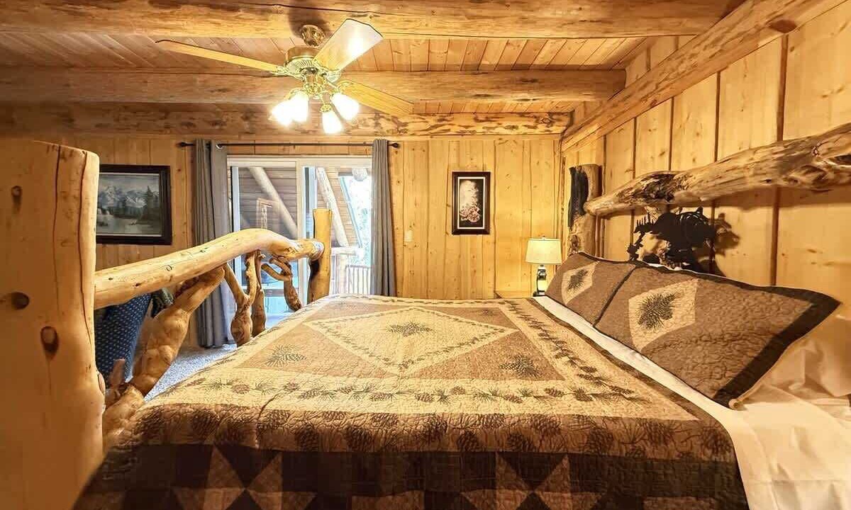 Photo of Bedroom in Island Park