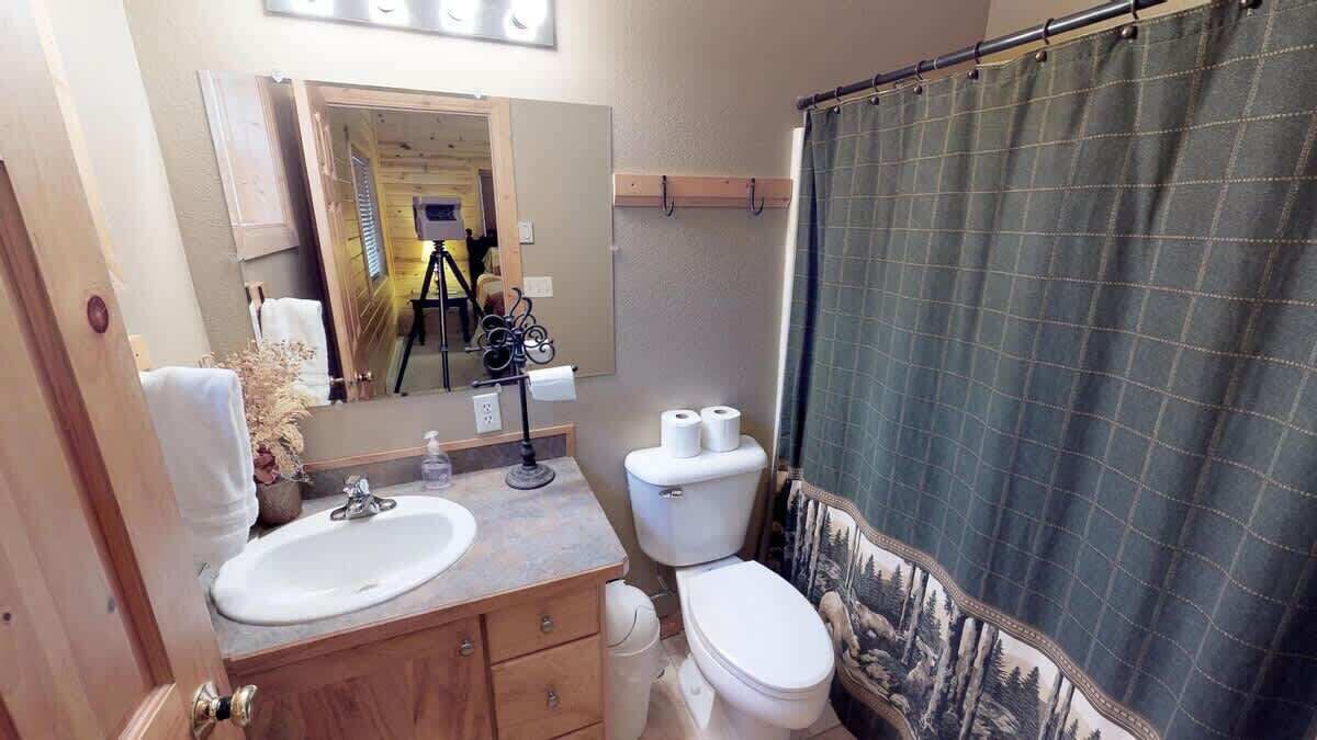 Photo of Bathroom in Rea