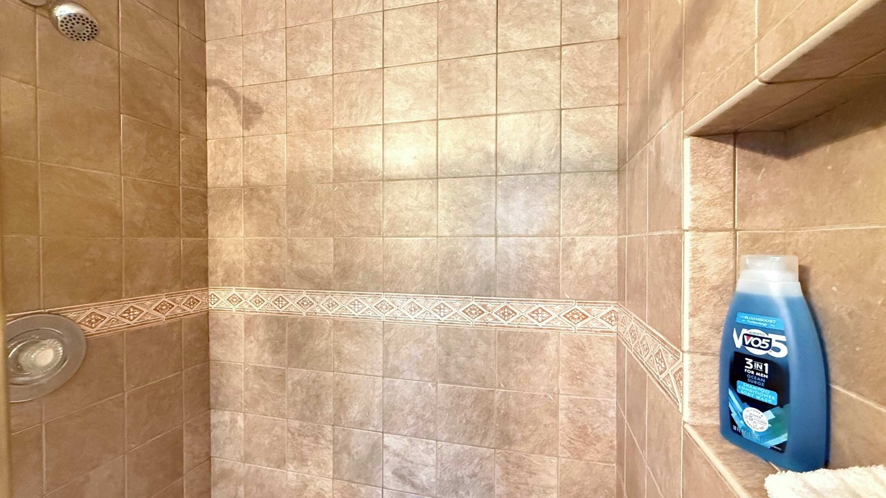 Photo of Bathroom in Island Park