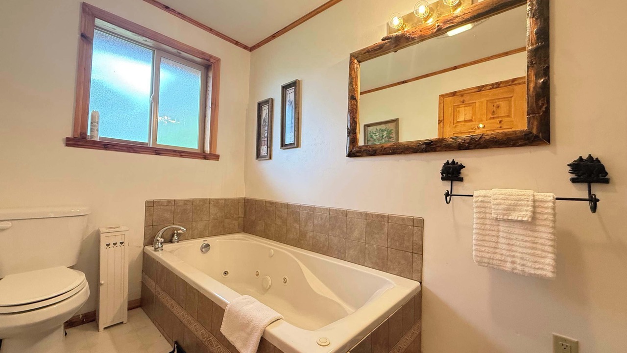 Photo of Bathroom in Island Park