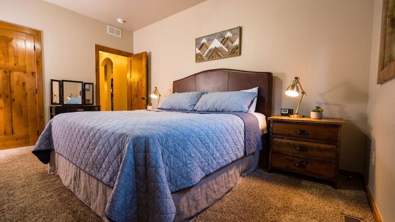Photo of Bedroom in Tamarack Resort