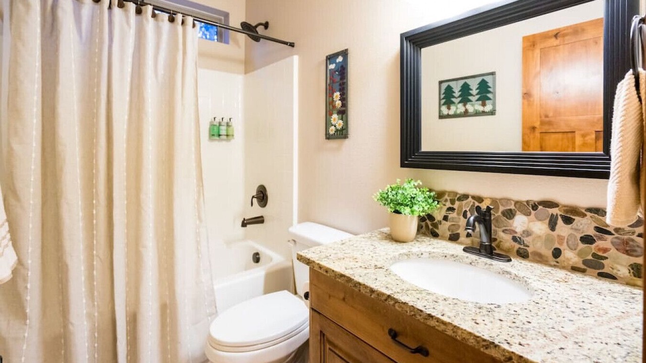 Photo of Bathroom in Tamarack Resort