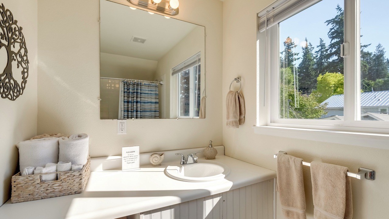 Photo of Bathroom in Indianola