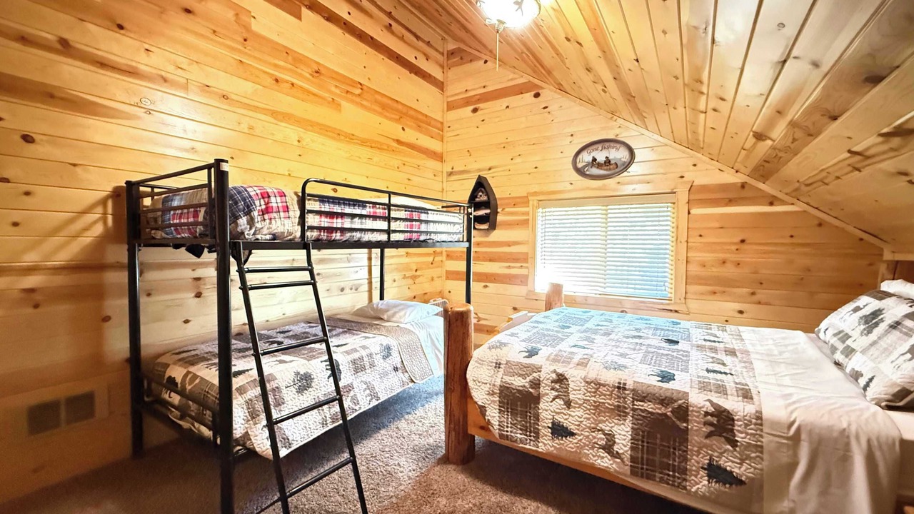 Photo of Bedroom in Island Park