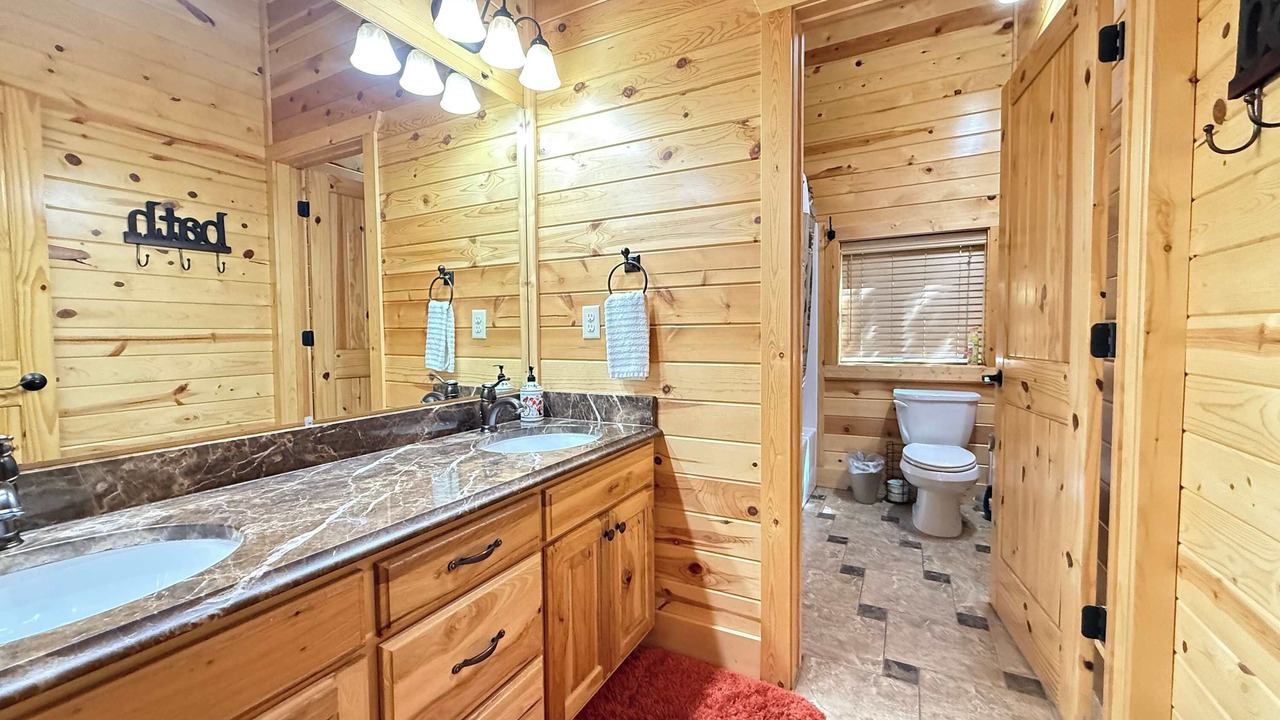 Photo of Bathroom in Island Park