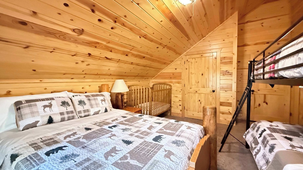 Photo of Bedroom in Island Park