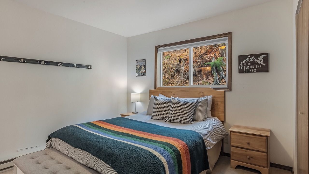 Photo of Bedroom in Sandpoint