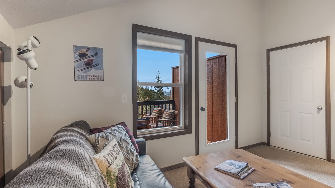 Photo of Livingroom in Sandpoint