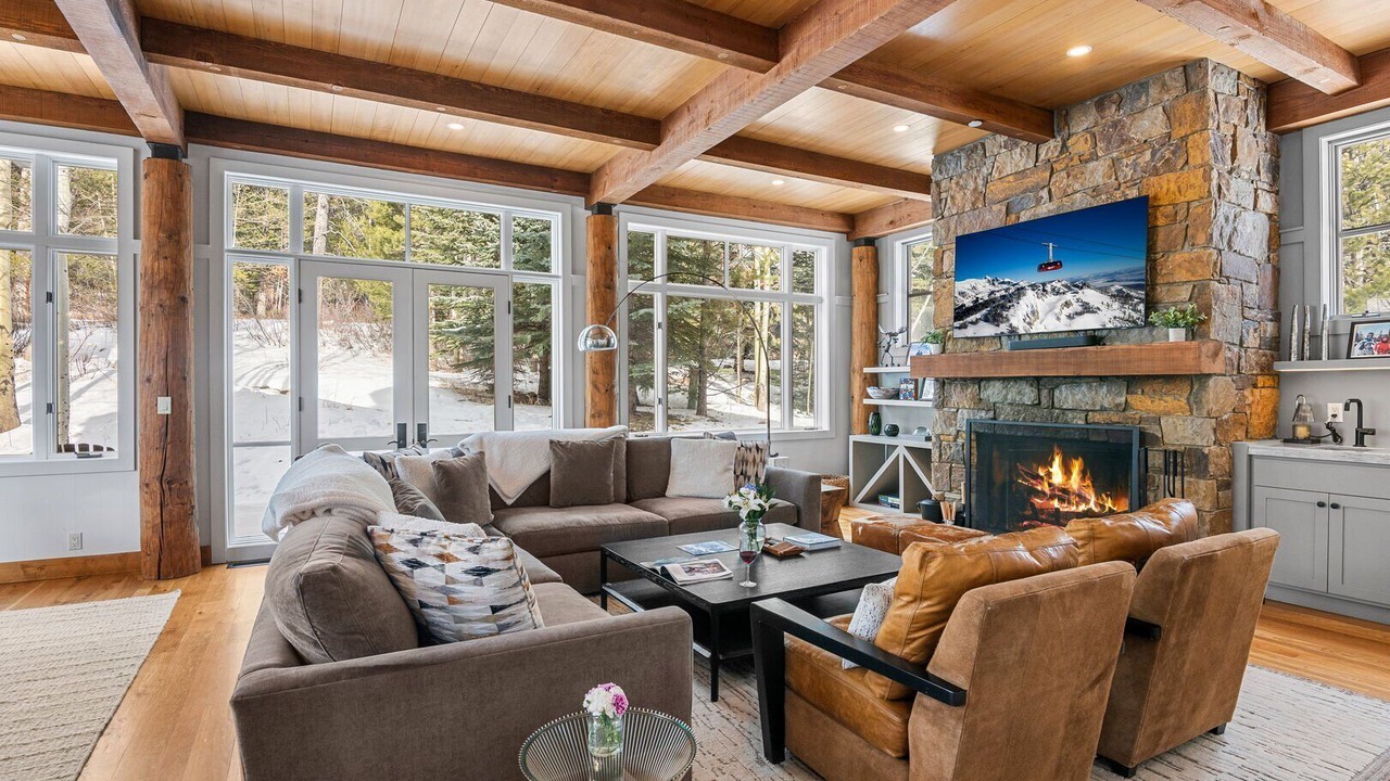 Photo of Livingroom in Granite Ridge
