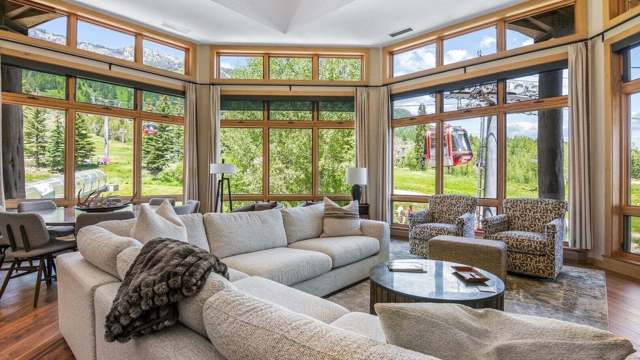 Photo of Livingroom in Teton Village