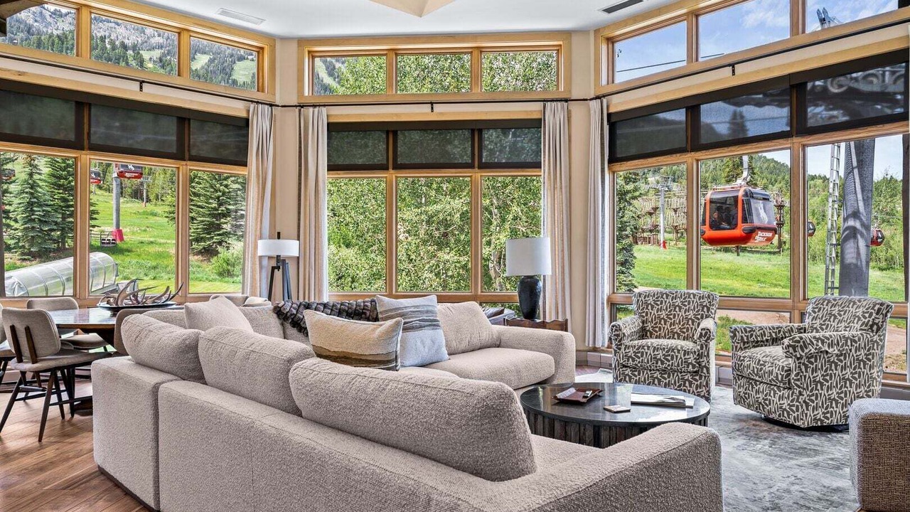 Photo of Livingroom in Teton Village