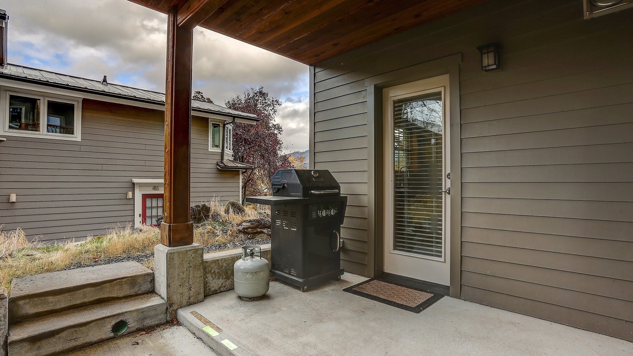 Photo of Patio Balcony in Hood River