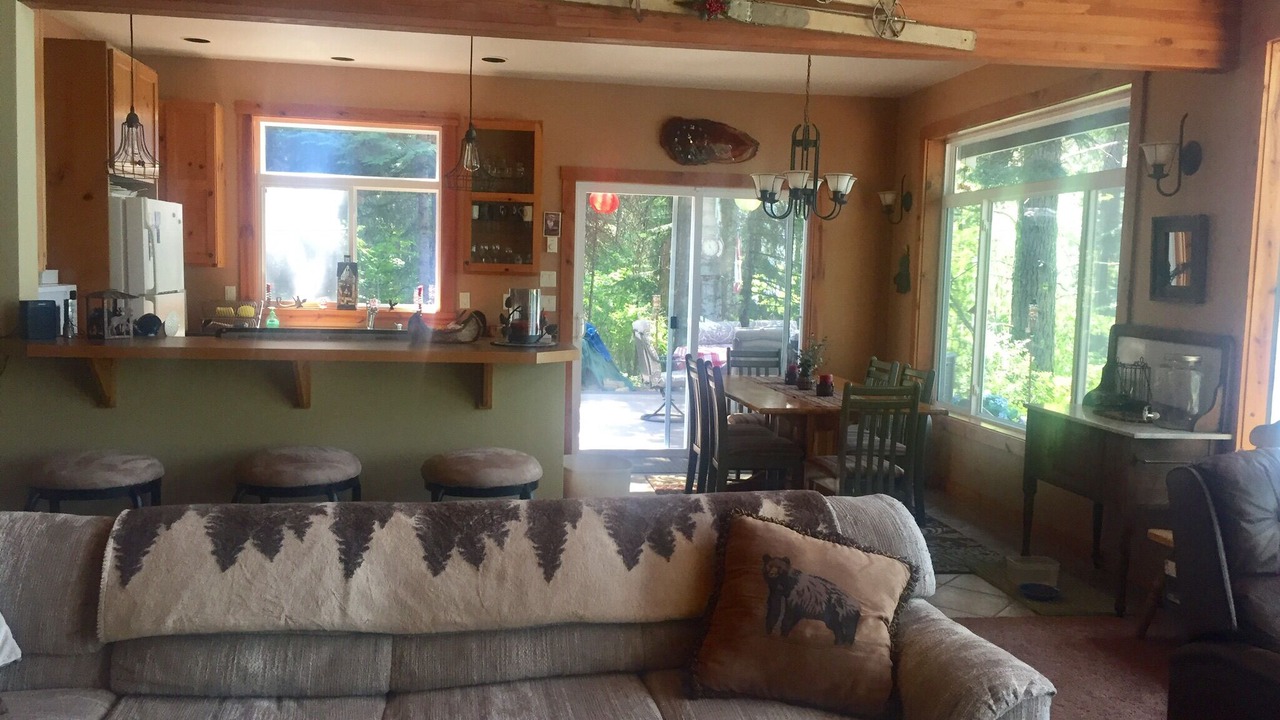Photo of Livingroom in Cusick
