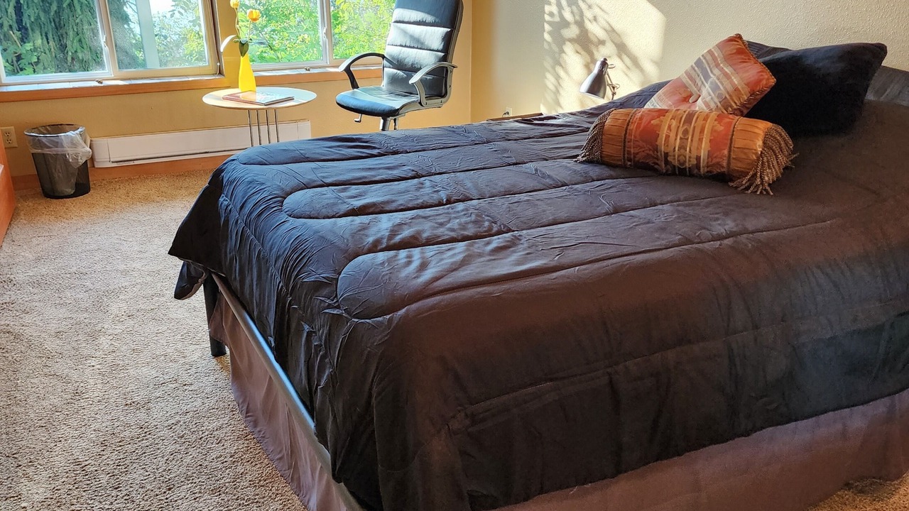 Photo of Bedroom in Mukilteo