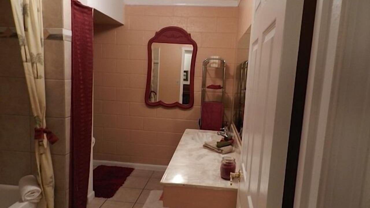 Photo of Bathroom in Greenehaven